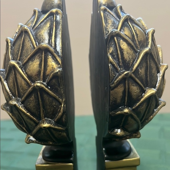 Gold and Black Artichoke Bookends - Picture 3 of 7
